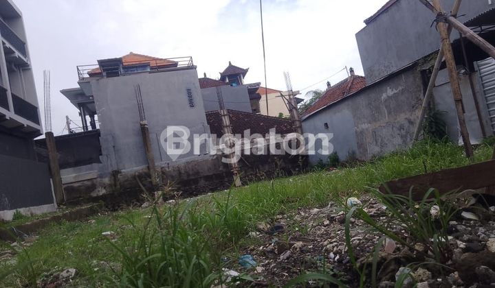 RARE LAND 285 METERS MAIN ROAD MAHENDRADATTA RARE LAND 285 METERS MAIN ROAD MAHENDRADATTA