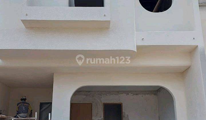 Brand New Villa One Gate Sistem 3 Bedroom 2 Lantai Jalan Sedap Malam Sanur Denpasar Bali 1