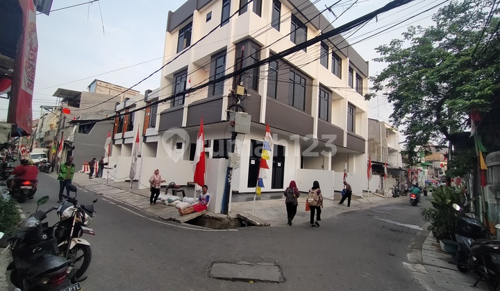 3-Story House in Kemayoran, Central Jakarta