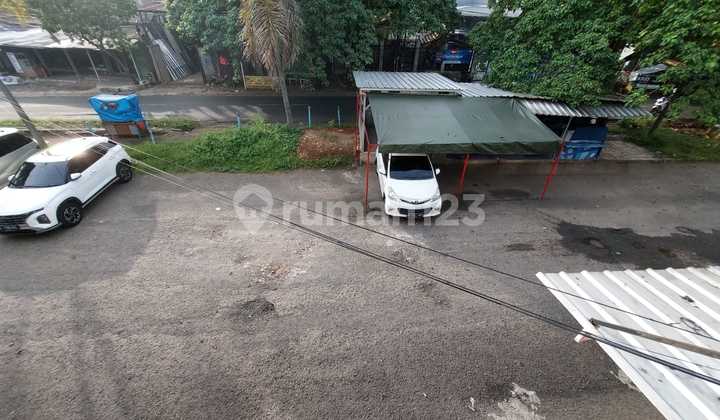 Super Cheap! 2 Side-by-Shop Houses 3 Floors Ready to Use at Emerald Boulevard Shop Houses Jombang South Tangerang 2