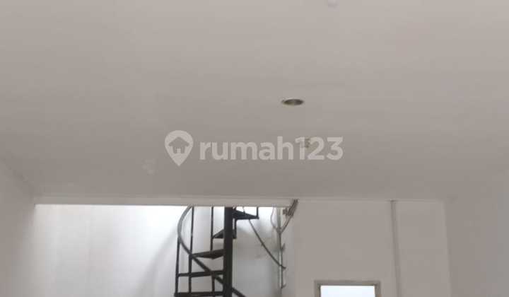 Ready-to-Use Shop House in Gracia Graha Raya Bintaro Jaya 2