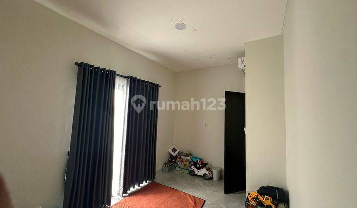 Rumah 3½ Lantai Siap Huni Di Bojong Indah 7,5x16 (120m), Furnished. Shm, Bagus Sekali 2