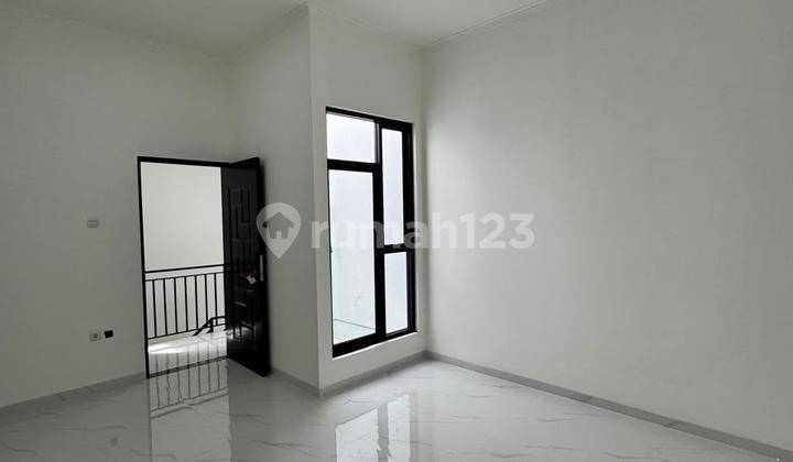Dijual Rumah 2 Lantai Di Metland Puri Lebar 7 Harga Spesial! 2