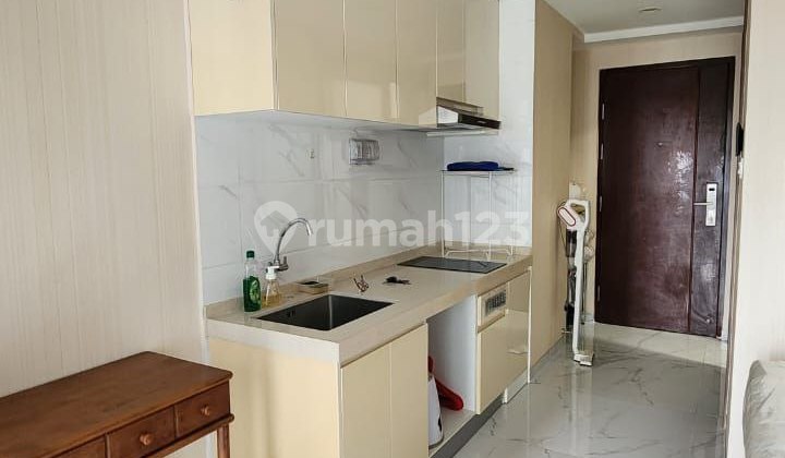 For Sale Sky House BSD Tower Leonie Studio Type 20m2, Furnished, Cheap