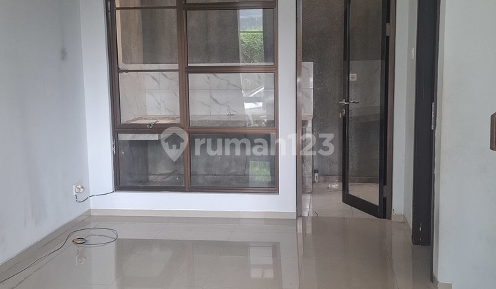 Turun Harga! Rumah Hook 2 Lantai di Graha Raya, Cluster Fortune Villas 5X12 - Ada Lahan Parkir Ekstra! Turun Harga! Rumah Hook 2 Lantai di Graha Raya, Cluster Fortune Villas 5X12 - Ada Lahan Parkir Ekstra!