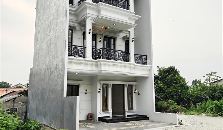 Town House Pinggir Jalan di Jagakarsa Jakarta Selatan