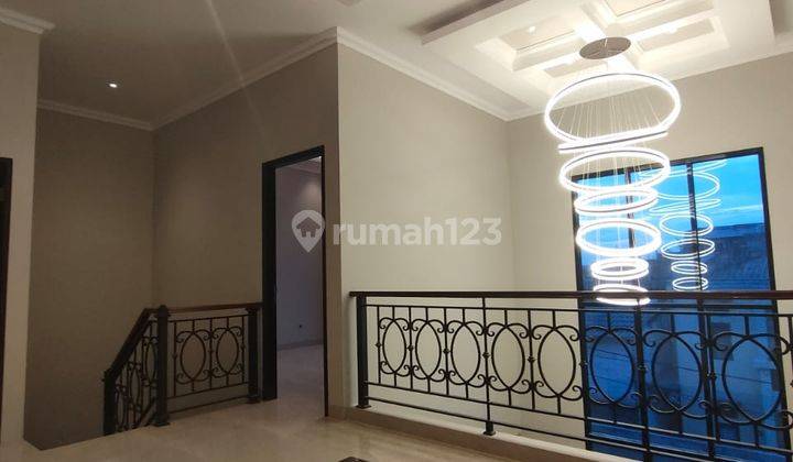 Rumah Mewah 3 Lantai Dalam Cluster Dijagakarsa  6