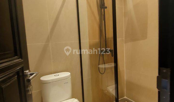 Rumah Mewah 3 Lantai Dalam Cluster Dijagakarsa  11
