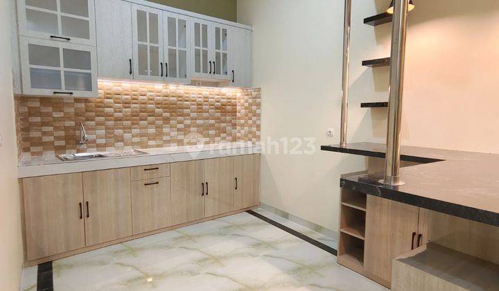 Rumah Baru  Di jagakarsa full Bata merah luas tanah 126m Harga nego Rtusa6juta 3
