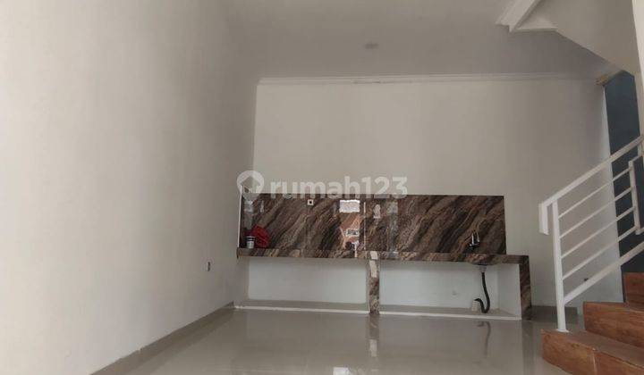 Rumah plus Roof top Harga Nego Dalam Cluster  3menit ke stasiun Lenteng agung  7