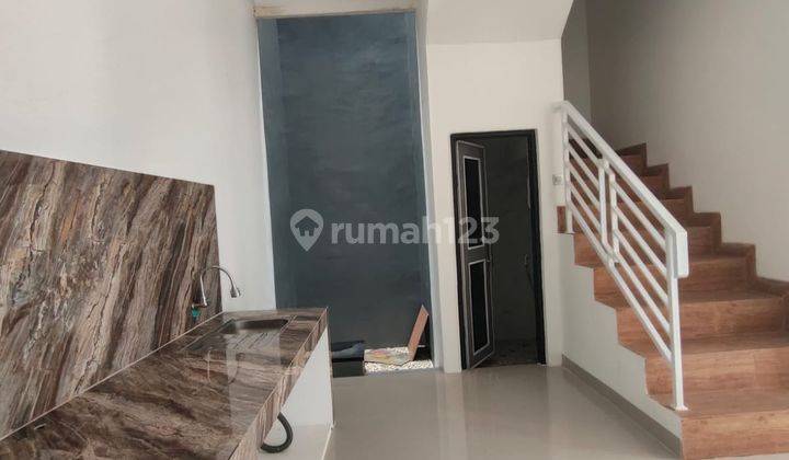 Rumah plus Roof top Harga Nego Dalam Cluster  3menit ke stasiun Lenteng agung  8