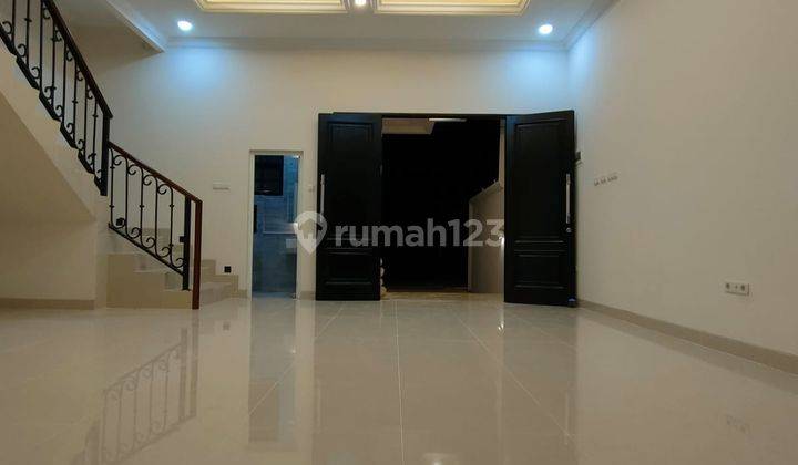 Rumah 2lantai DiJagakarsa full Bata merah  4