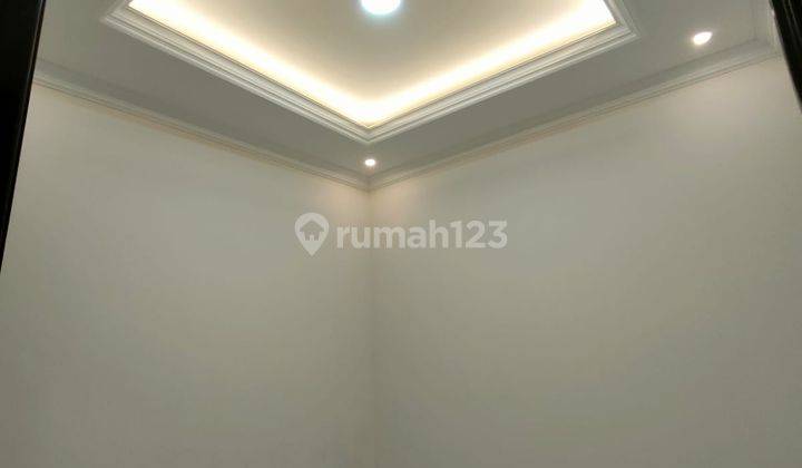 Rumah 2lantai DiJagakarsa full Bata merah  5