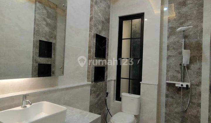 Rumah 2lantai DiJagakarsa full Bata merah  18