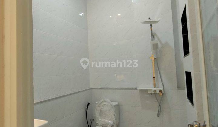 Rumah 2lantai DiJagakarsa full Bata merah  16