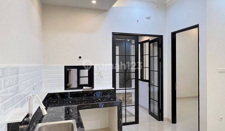 Rumah 2lantai DiJagakarsa full Bata merah  23