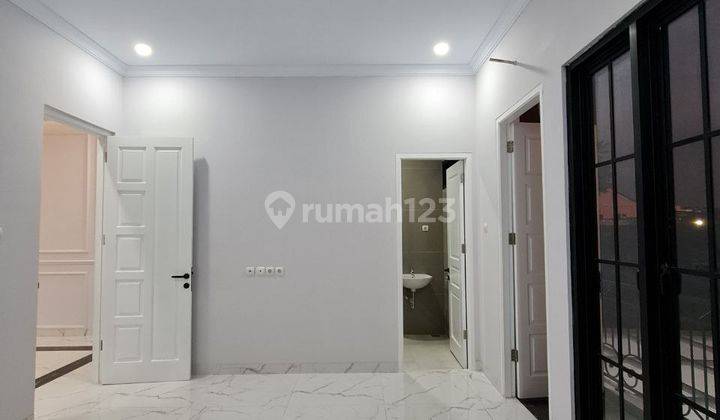 Rumah 3lantai DiJagakarsa Jakarta Selatan Dalam komplek  7