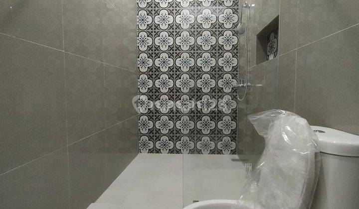 Rumah 3lantai DiJagakarsa Jakarta Selatan Dalam komplek  24