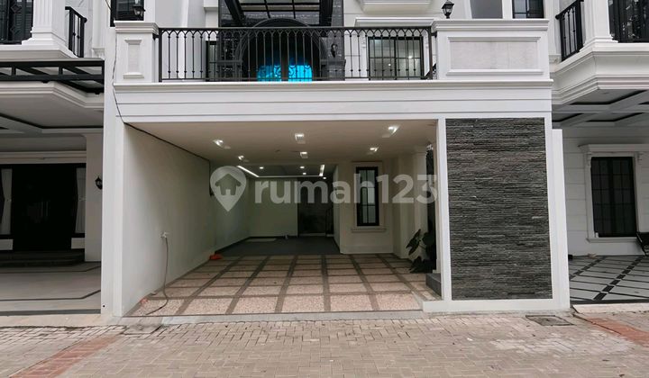Town House Pinggir Jalan di Jagakarsa Jakarta Selatan