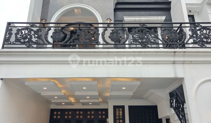 Town House in Jagakarsa, South Jakarta 2