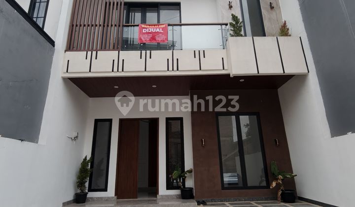 Rumah Cluster Pinggir Jalan di Jagakarsa 2
