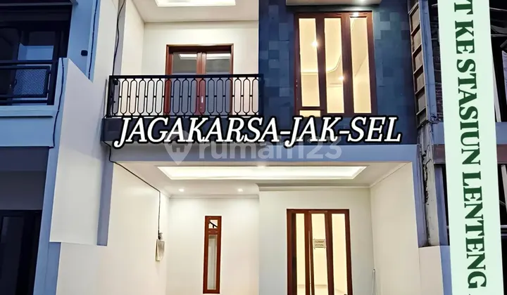 House for Sale in Jagakarsa, South Jakarta
