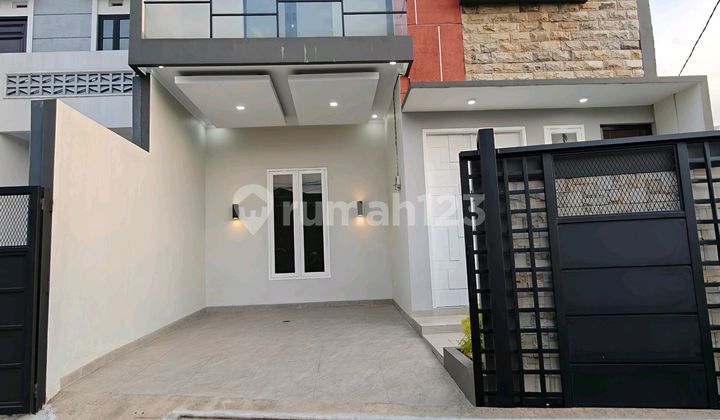 Non-Cluster House in Tanjung Barat, South Jakarta Non-Cluster House in Tanjung Barat, South Jakarta