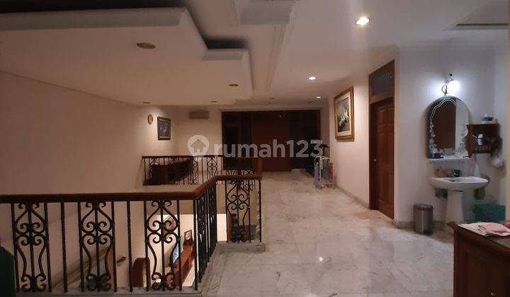 Dijual murah rumah di kemang selatan 8 blok E 2