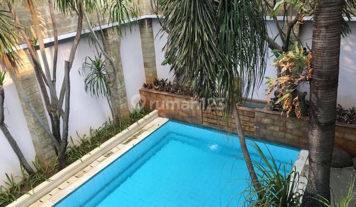 Rumah mewah classic bernuansa bali di mega kuningan jakarta selatan 1