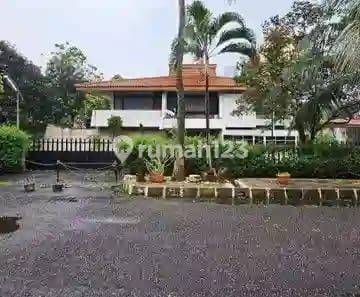 Dijual Rumah Tua Di Komplek Menteri Widya Chandra 1