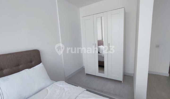 Super Spacious 3Br, Kemang Village, Area 270 Sqm, Private Elevator, Furnished, Excellent 2