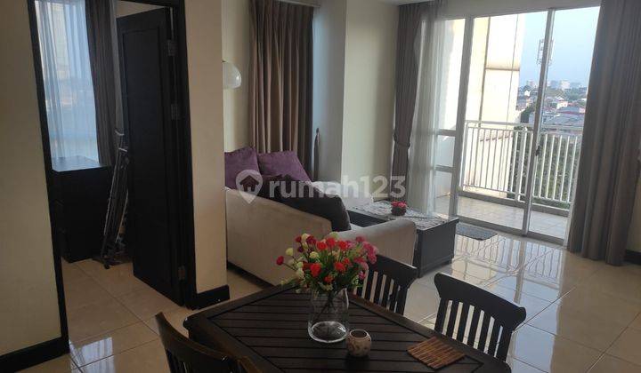 ruang keluarga apartment super nyaman, essence darmawangsa,