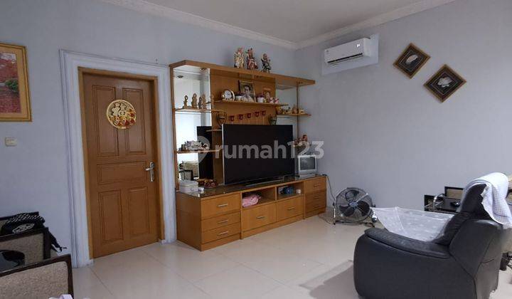 Rumah Strategis 4 Lantai di Pluit, Jakarta Utara, Sertifikat Hak Milik, Bagus, Semi Furnished  2