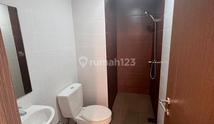 Apartment Dekat Stasiun Rawa Buaya, Strategis, 2BR, 50 Sqm, Unfurnished 2