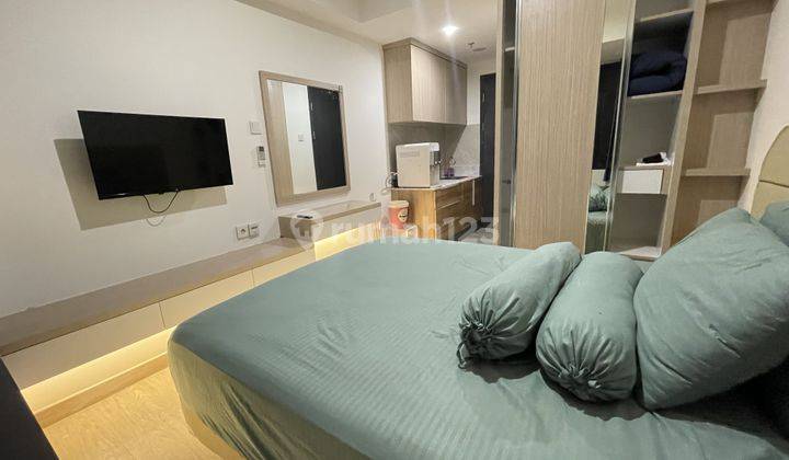 Apartment Minimalis Dan Nyaman di Collins Boulevard, Bagus, Dekat Binus Alam Sutera, Furnished