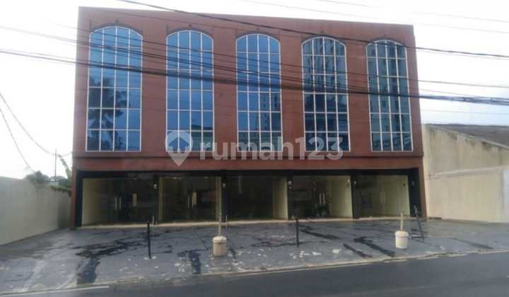 Discount Promo 500 Million!! Limited Promotion!! Rare Row of 5 Connected Shophouses in Pesanggrahan, South Jakarta, 3.5 Floors, Land Area 147 Sqm, Freehold Title