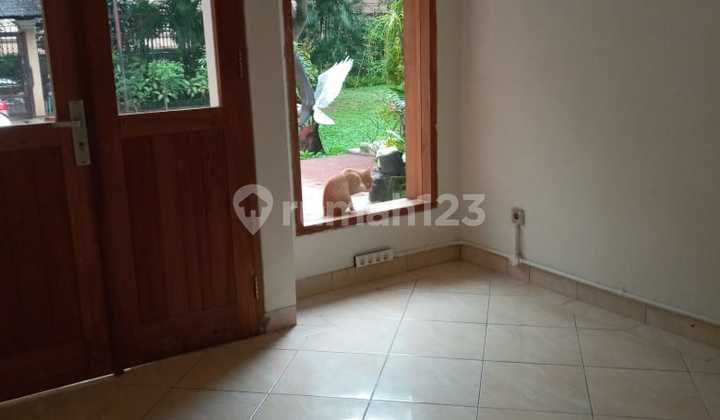 Rumah 2 Lantai Lokasi Sangat Strategis di Fatmawati, Luas 200 Sqm, 4 Kamar Tidur, Semi Furnished 2