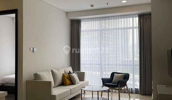 Apartment super strategis di daerah perkantoran, Sudirman Suites, 3 BR, 95 sqm, Furnished 2