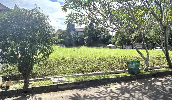 Kavling premium di perumahan di BSD, Luas 240 sqm, AJB, Lokasi sangat strategis Kavling premium di perumahan di BSD, Luas 240 sqm, AJB, Lokasi sangat strategis