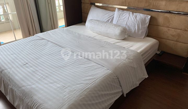 Hunian nyaman terintegrasi dengan shopping spot, Belleza apartment, 2BR, 90 sqm, Furnished, SHMSRS 2