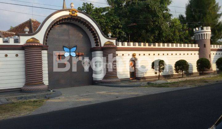 Rumah Benteng + Rumah Walet Dekat  Kawah Wurung Bondowoso 1