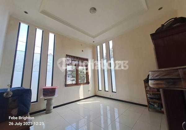 Rumah Hook Di Griya Shanta Malang 2