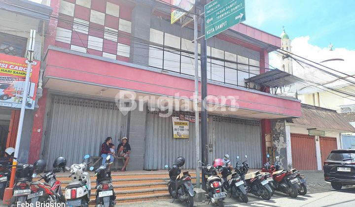 Spacious Shop House in Dampit, Malang 2