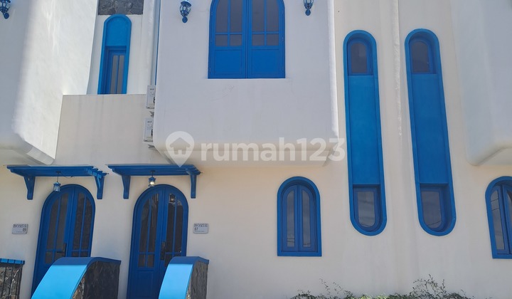 Rumah Santorini Style Batu 