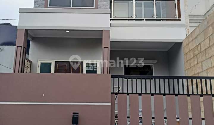 Rumah Baru di Joglo Jakarta Barat