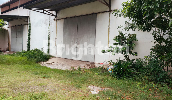 Spacious Warehouse in Madiun Spacious Warehouse in Madiun