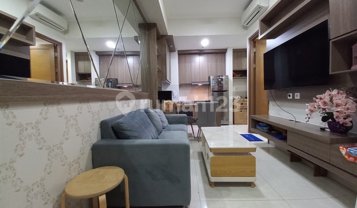Disewakan 1Br Taman Anggrek Residences - Modern Contemporary Minimalist Design, Akses Langsung Central Park & Taman Anggrek Mall, Pool View ,Fasilitas Swimming Pool, Kids Playgrounds, Club House, Spa, Fitness Center, Garden, Jogging Track
