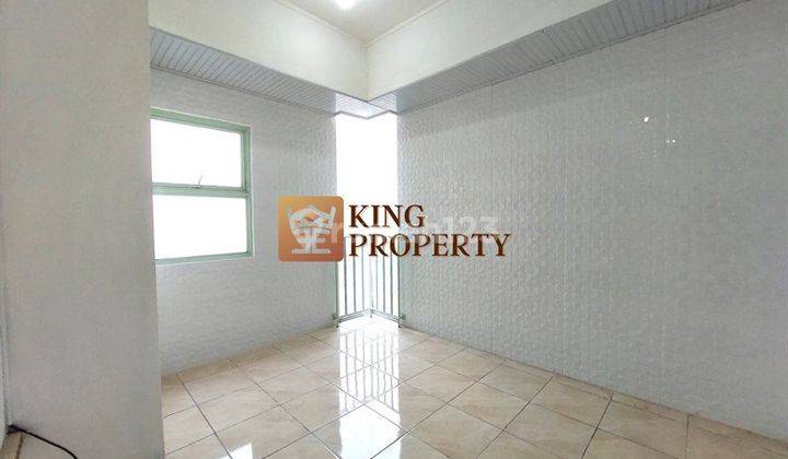 Unit Langka 3br 72m2 Hook Apartemen Season City Tambora Pool View 16