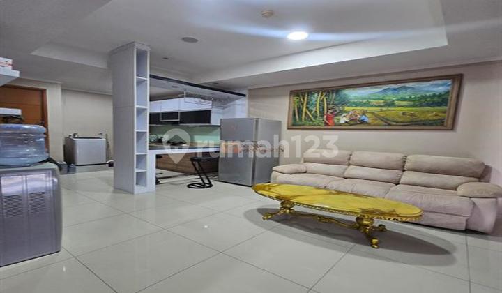 Ancol Mansion 1BR Fully Furnished Cheapest Near Ancol Beach & Emporium Pluit Mall, Facilities Adult & Children's Swimming Pools, Gym, Playground, Sky Lounge, Jogging Track, CCTV & 24-Hour Security.