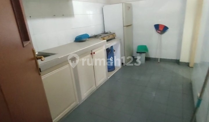 For Sale 3BR Golf Condominium Karawaci - Fully Furnished, Adjacent to Golf Course, Near Lippo Village & UPH, 24-Hour Security Facilities, CCTV & Access Card, Swimming Pool, Gym / Fitness Center, Garden & Green Area, Tennis Court, Children's Play Area. 2